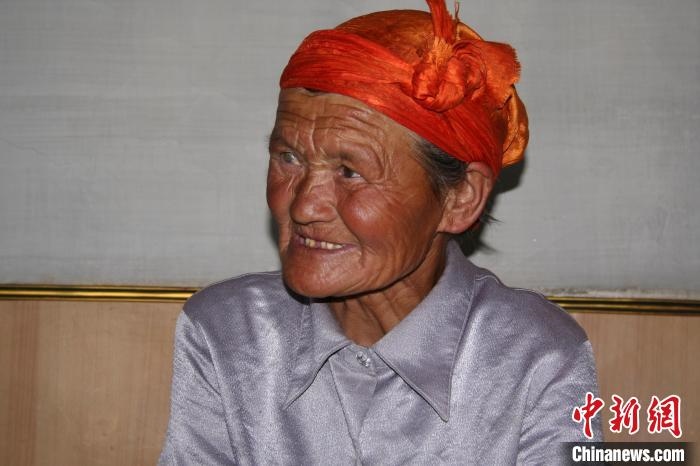 薩仁托婭拍攝的“草原母親”?！∷_仁托婭供圖