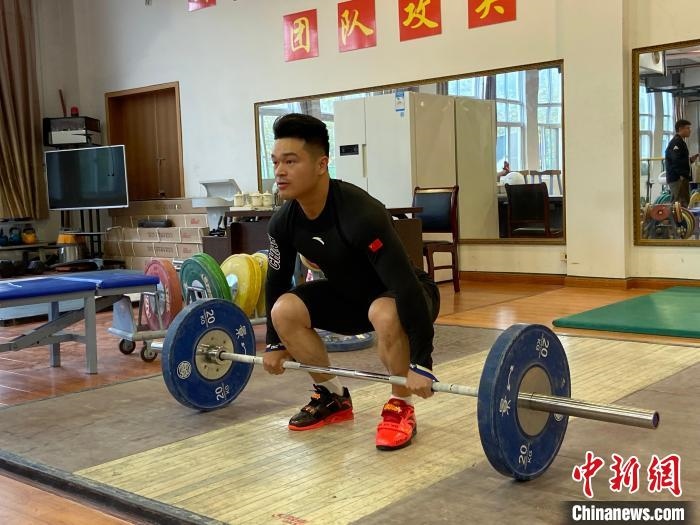 石智勇訓(xùn)練場(chǎng)景。　林波 攝