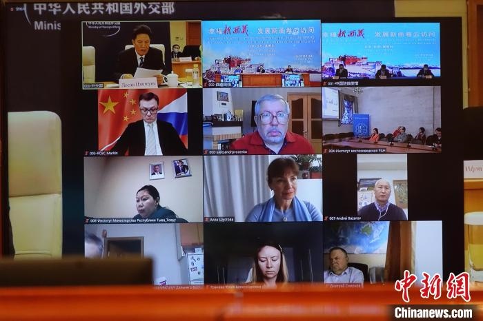 “幸福新西藏、發(fā)展新畫卷”云訪問活動(dòng)在拉薩、北京、莫斯科等地同時(shí)舉行?！∪轿木?攝