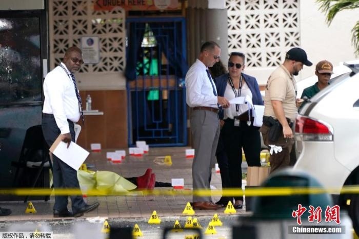 當(dāng)?shù)貢r間5月30日凌晨，位于美國佛羅里達州東南部的邁阿密戴德縣發(fā)生大規(guī)模槍擊事件，造成2人死亡、20多人受傷。圖為槍擊案現(xiàn)場。