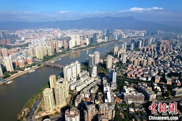 資料圖：城市高樓林立。 <a target='_blank' href='/'>中新社</a>記者 王東明 攝