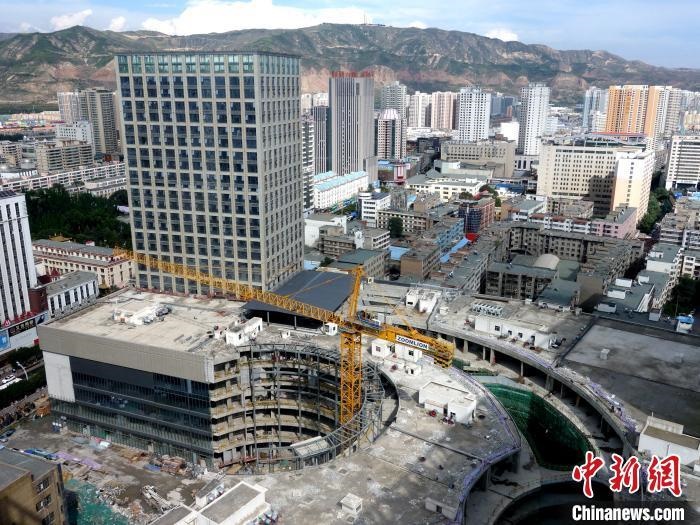 資料圖：城中區(qū)某商品住宅樓。 孫睿 攝