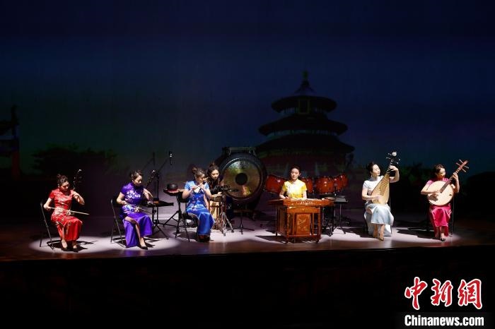 6日，“相約北京”奧林匹克文化節(jié)暨第22屆“相約北京”國(guó)際藝術(shù)節(jié)在京開(kāi)幕?！?lt;a target='_blank' href='/'>中新社</a>記者 富田 攝