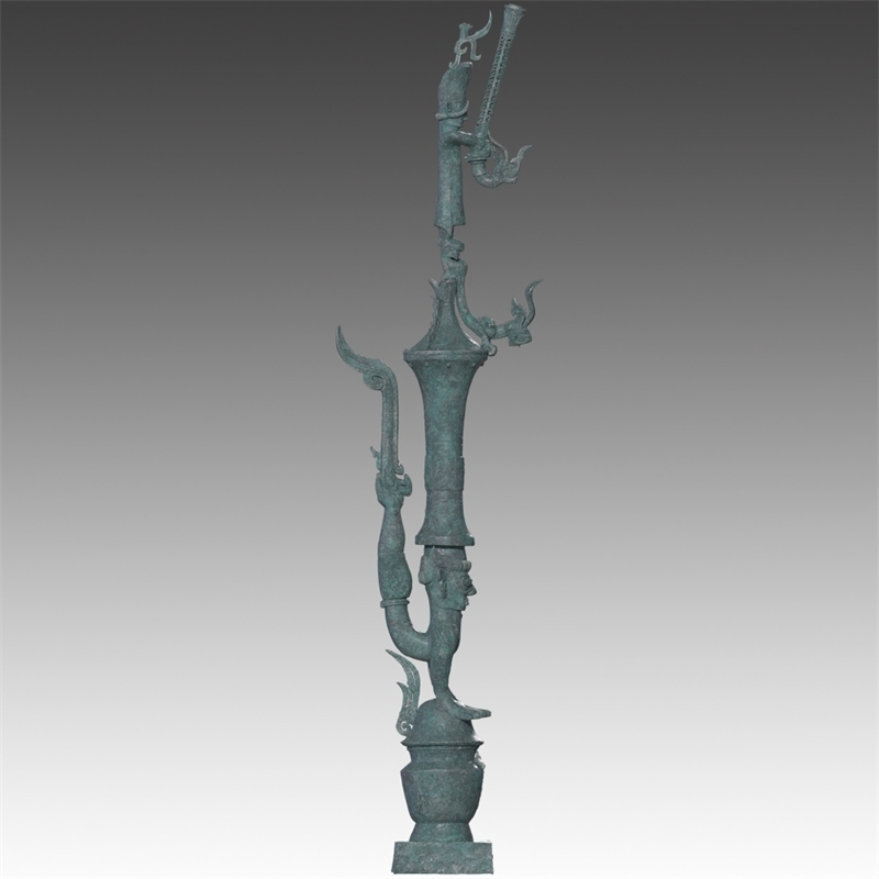 銅罍座倒立鳥足頂尊神像。四川省文物考古研究院供圖