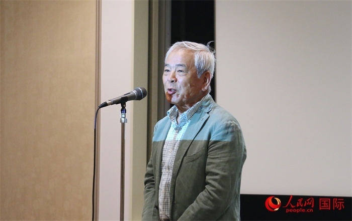 展覽名譽(yù)顧問、日本前文化廳長(zhǎng)官青柳正規(guī)致辭。（人民網(wǎng) 許可攝）