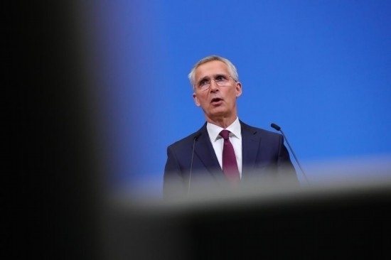 7月6日，在比利時(shí)布魯塞爾的北約總部，北約秘書長斯托爾滕貝格在會議后召開新聞發(fā)布會。新華社記者鄭煥松攝