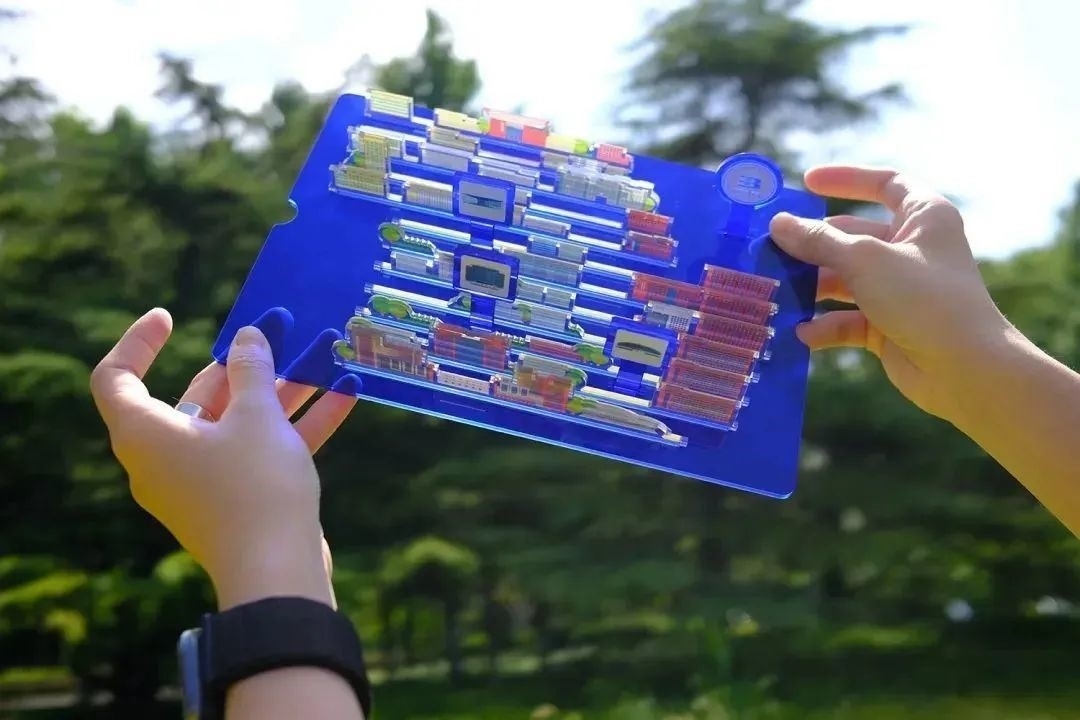 北京工業(yè)大學(xué)新版錄取通知書(shū)。校方供圖