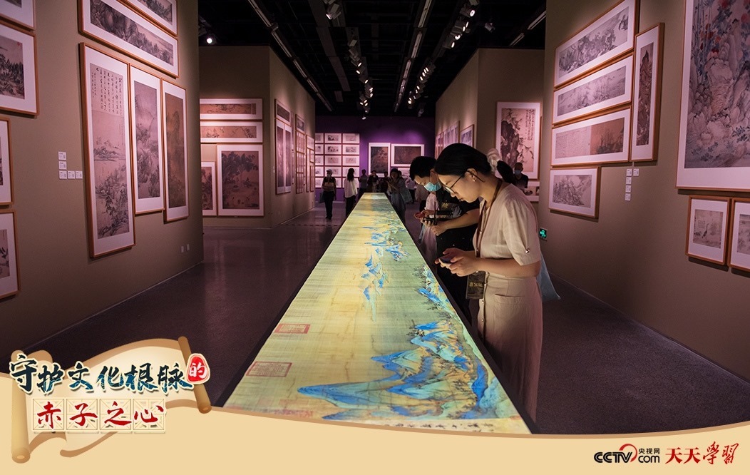 2023年7月1日，觀眾在浙江寧波美術館參觀中國歷代繪畫大系成果展·寧波特展。
