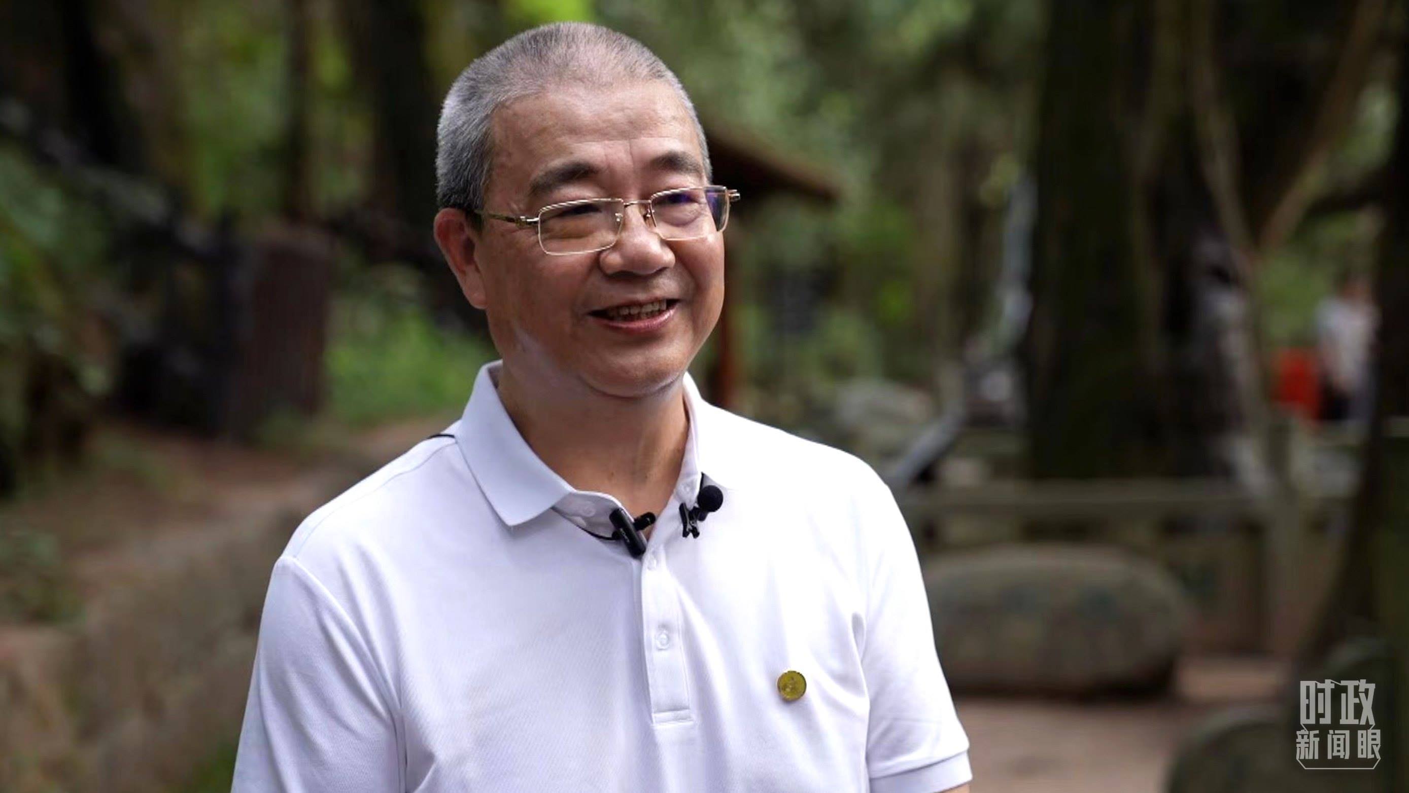 △廣元蜀道文化研究會蔡東洲教授。（總臺央視記者賈林拍攝）