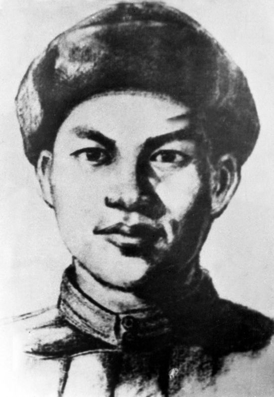  這是邱少云像。新華社發(fā)（資料照片）