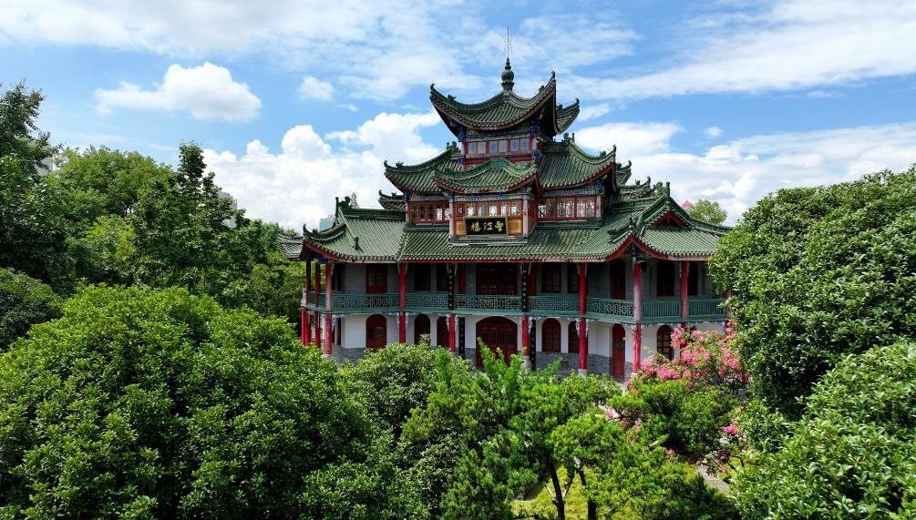 近日拍攝的陜西省漢中市博物館望江樓。新華社記者 劉瀟 攝