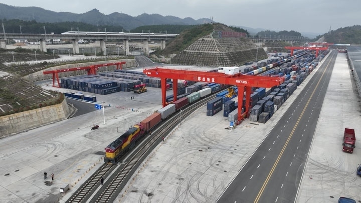 繁忙的貴陽國際陸港。貴陽綜保區(qū)供圖