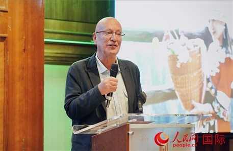 旅?作家魯珀特·帕克分享張家界旅行照片。人民網(wǎng) 郭錦標攝