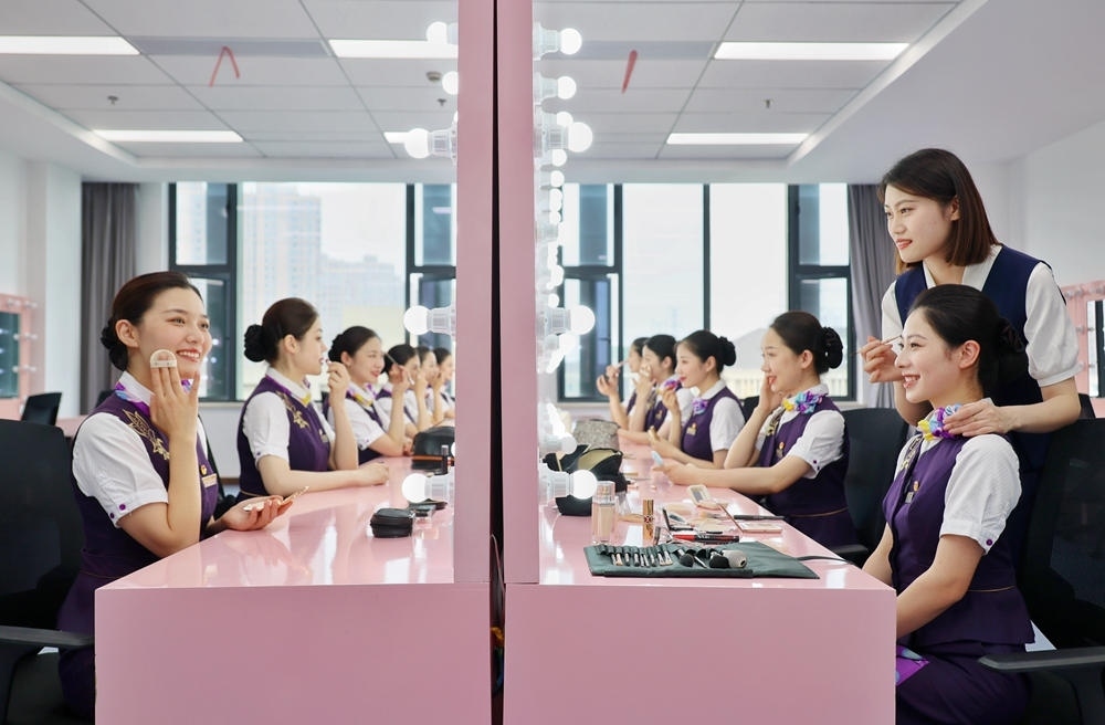 形象妝容塑造。