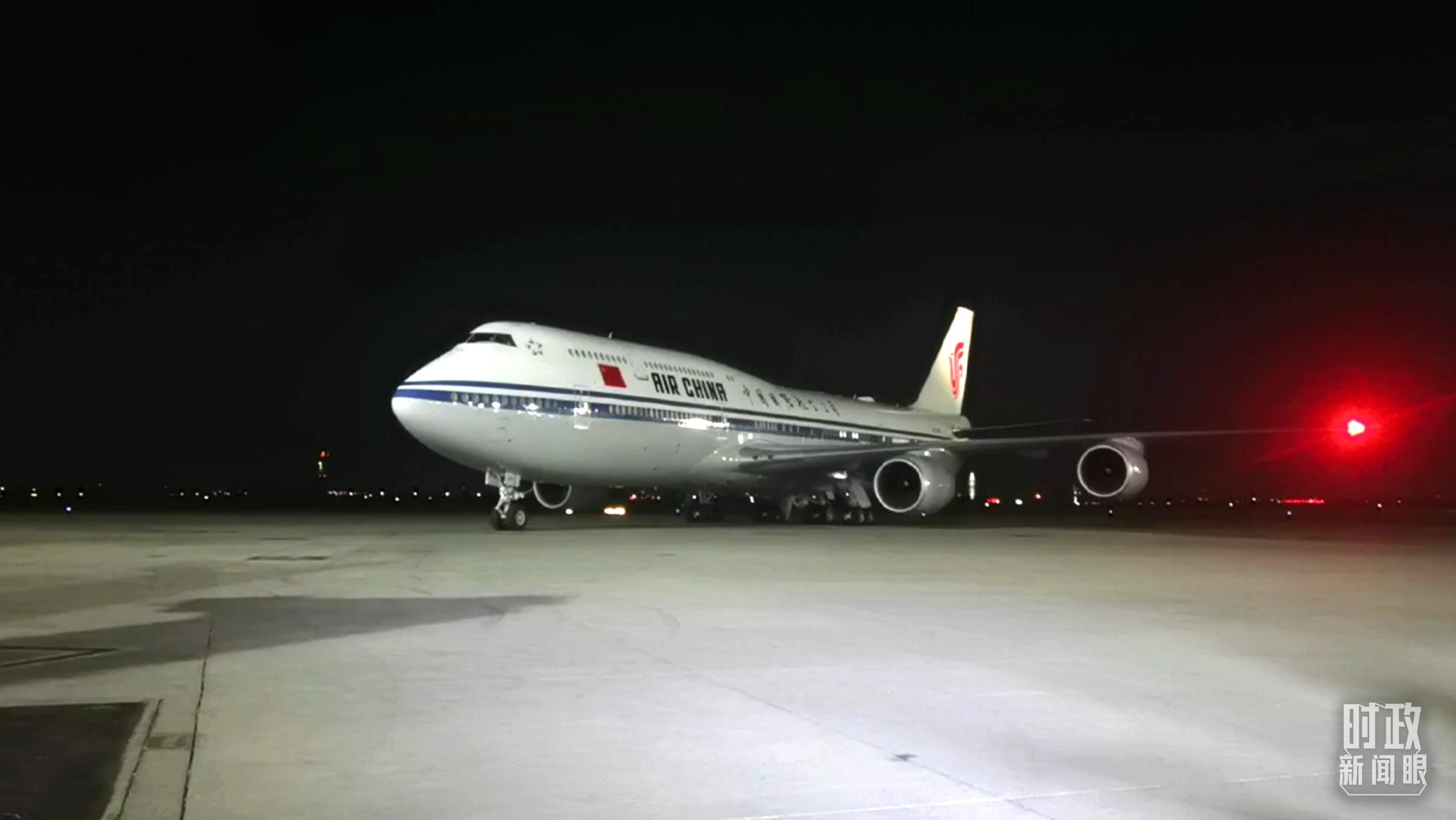 △這是習近平乘坐的專機。（總臺央視記者鐘銳拍攝）