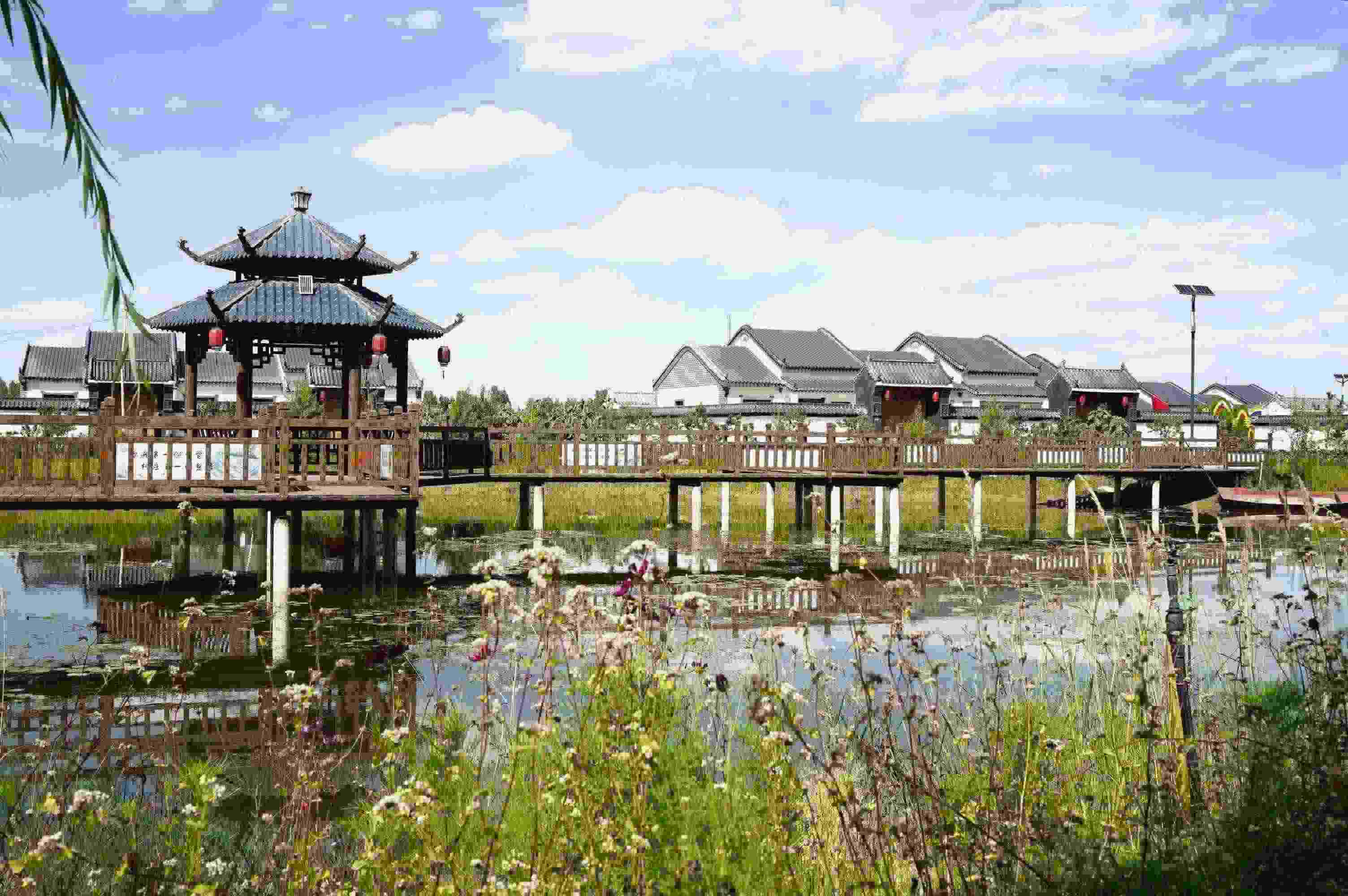 黃家堡村，筑夢新居。張文博攝