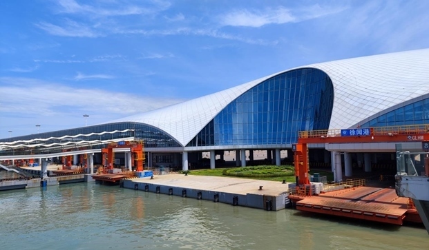 徐聞港樞紐大樓。人民網(wǎng) 樸馨語攝