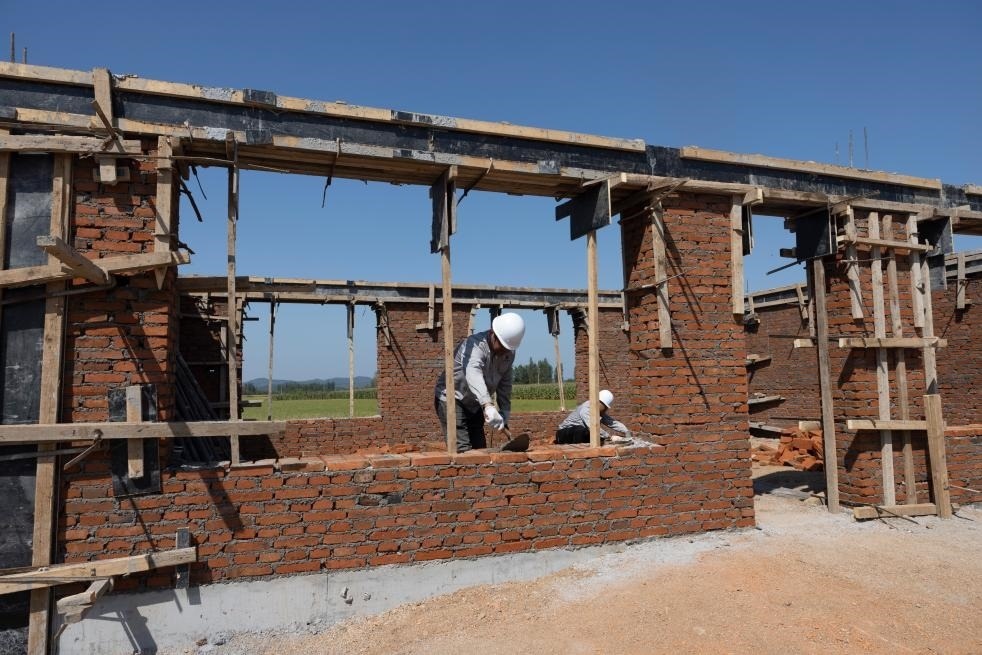 近日拍攝的黑龍江省尚志市老街基鄉(xiāng)龍王廟村。新華社記者 丁海濤 攝