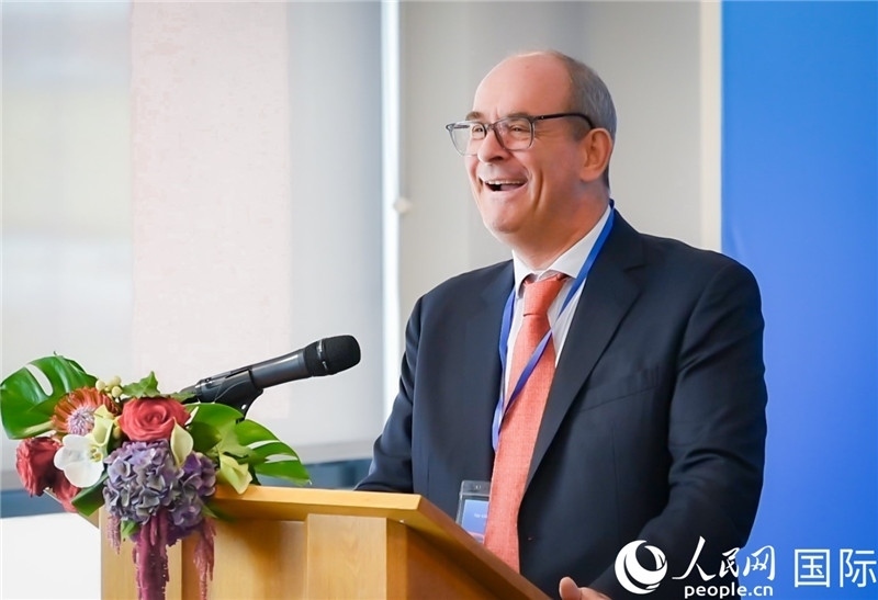 圖為倫敦?戶港代表致辭。人民網(wǎng) 郭錦標攝