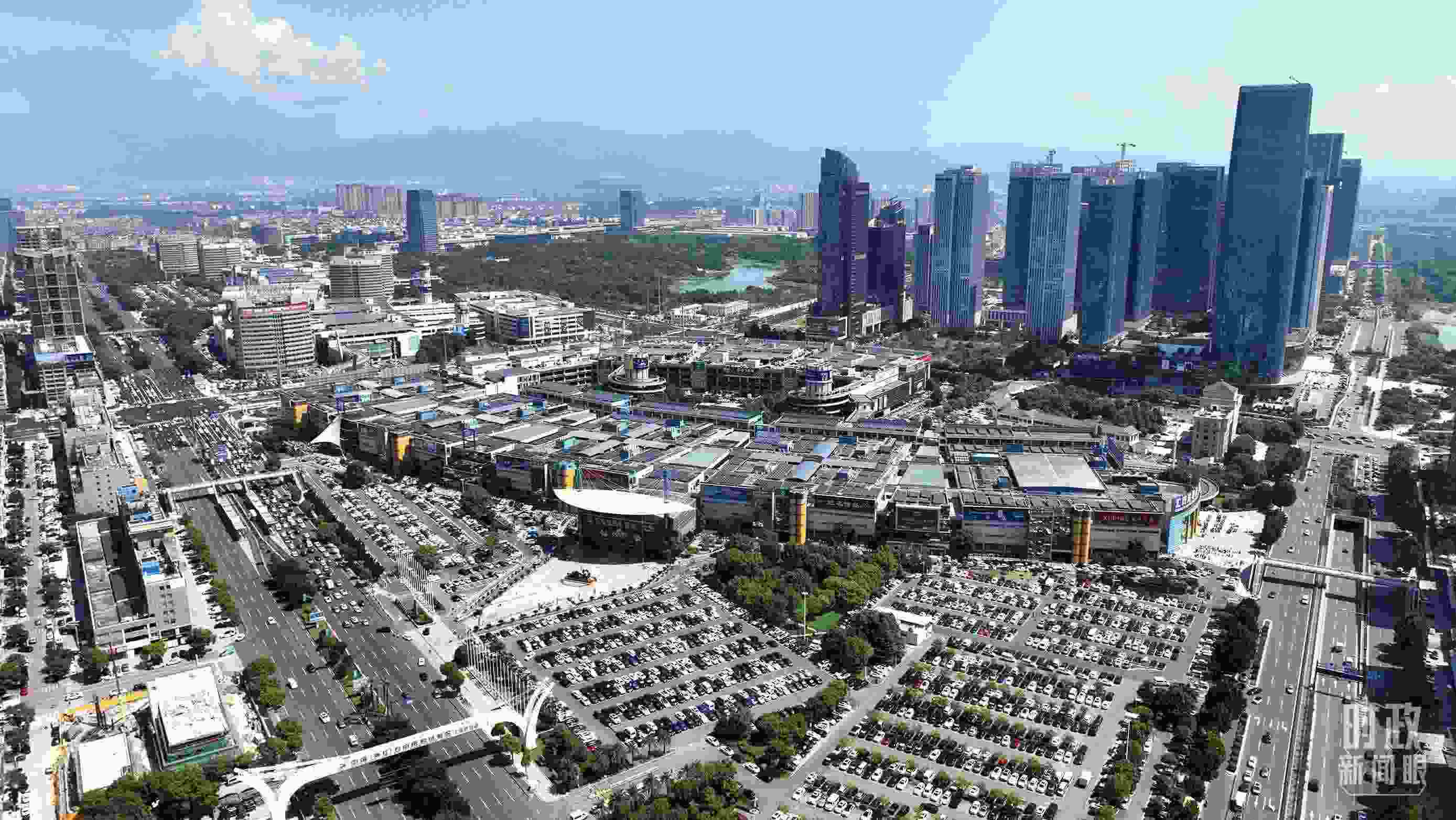 △義烏國際商貿(mào)城航拍。（總臺(tái)央視記者羅瀟拍攝）