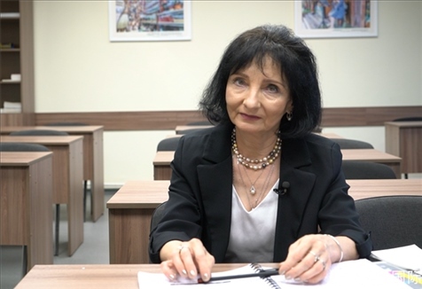 阿拉在白大孔院接受記者采訪。人民網(wǎng)記者 皇甫萬(wàn)里攝