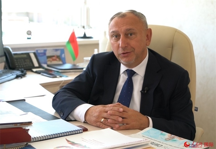 中白工業(yè)園管委會主任亞歷山大·亞羅申科接受人民網(wǎng)記者采訪。人民網(wǎng) 皇甫萬里攝