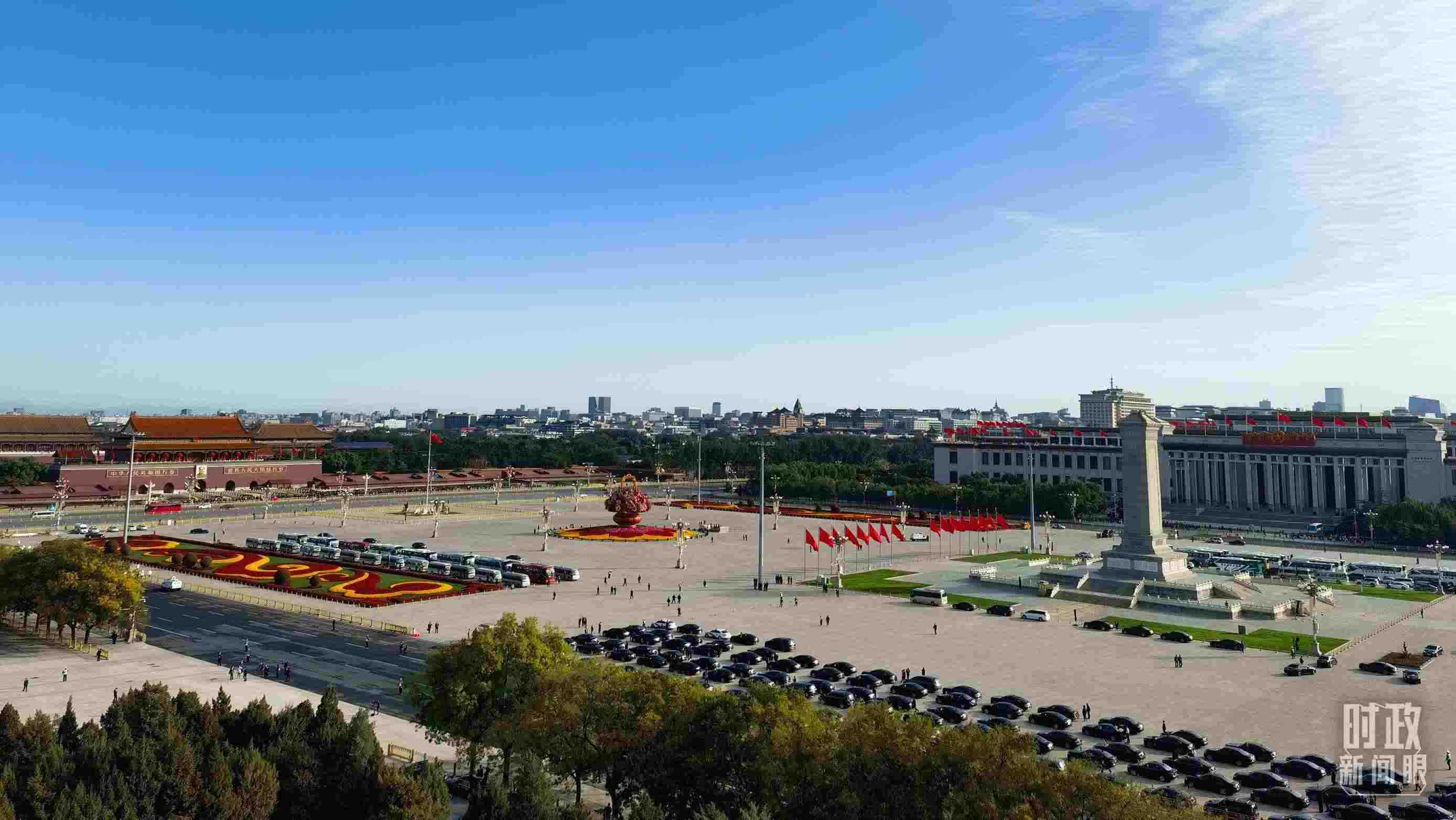 △18日的天安門(mén)廣場(chǎng)。（總臺(tái)央視記者周志國(guó)拍攝）