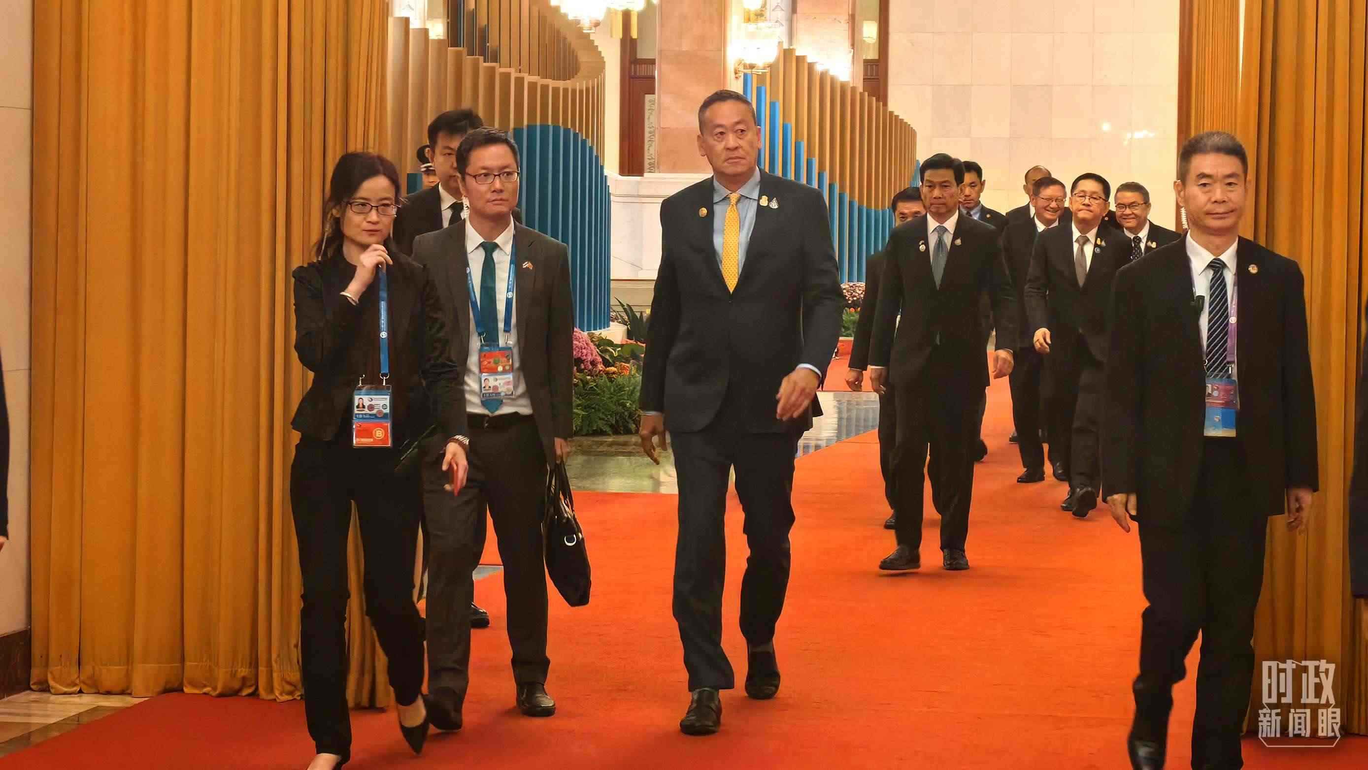 △即將參加會見的泰國總理賽塔。（總臺央廣記者潘毅拍攝）