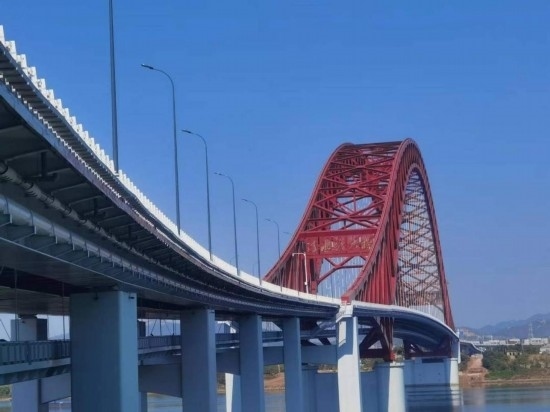 清水塘大橋側(cè)面。本報記者 常雯宜攝