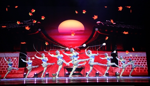 雜技《俏花旦·集體空竹》節(jié)目照。主辦方供圖