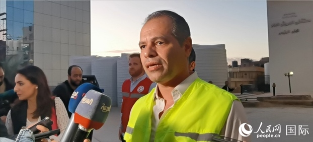 埃及衛(wèi)生部官員艾哈邁德·馬赫迪在接受記者采訪。人民網(wǎng)記者 沈小曉攝