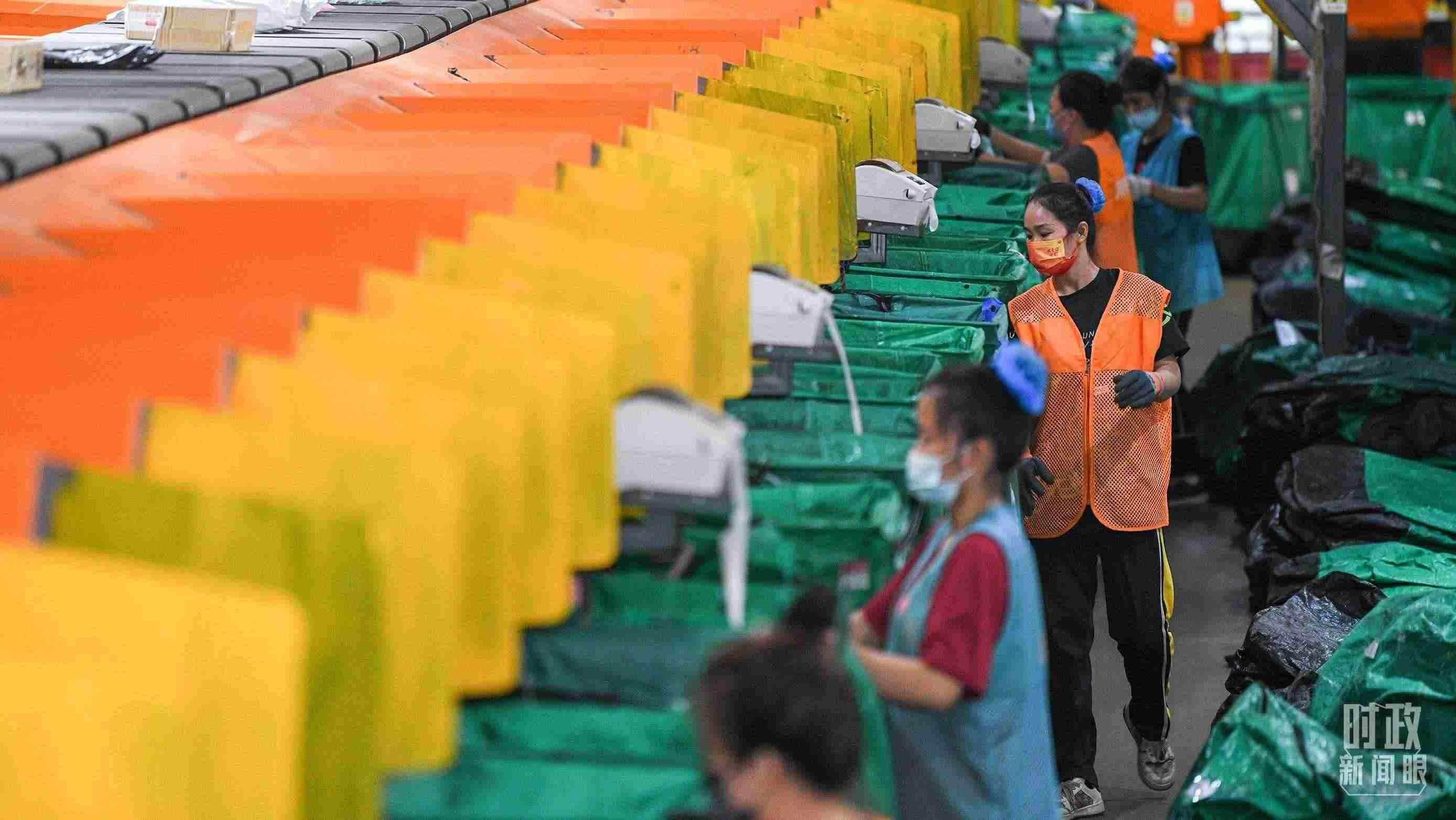 △今年“雙11”當(dāng)天全國快遞業(yè)務(wù)量達(dá)6.39億件。