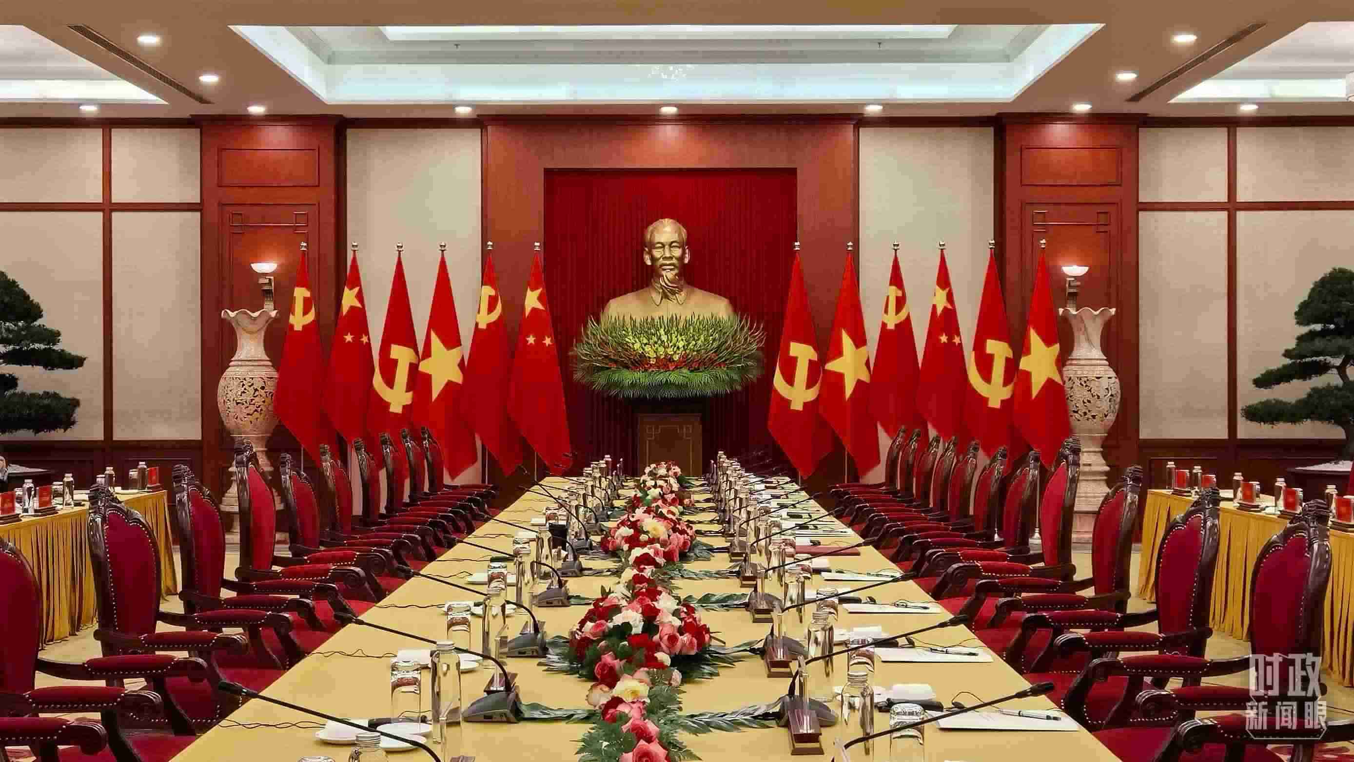 △當?shù)貢r間12月12日下午，習近平在這里與阮富仲舉行會談，這是會談開始前的場景。（總臺央視記者邢彬拍攝）