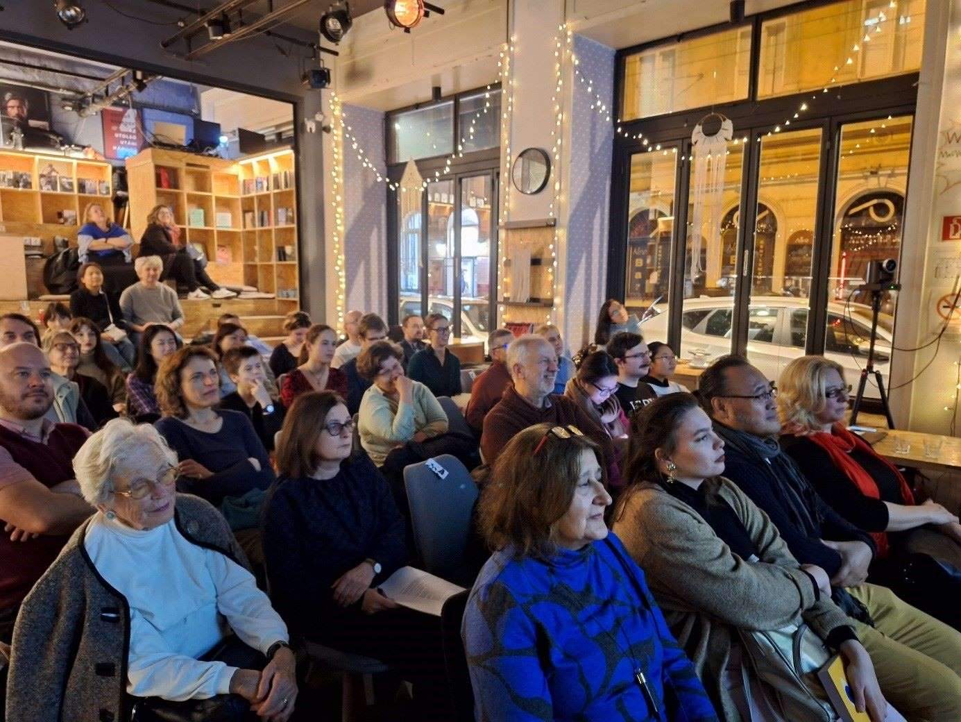 活動吸引了40余位當(dāng)?shù)厥忻駞⑴c。摩爾多瓦尼·巴爾納巴斯攝