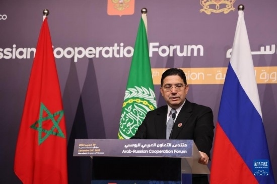 12月20日，在摩洛哥南部城市馬拉喀什舉行的第六屆阿拉伯-俄羅斯合作論壇主議程結(jié)束后，摩洛哥外交大臣布里達在記者會上講話。新華社記者霍晶攝