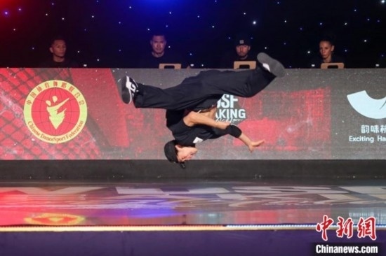 今年7月，首屆亞洲霹靂舞錦標(biāo)賽在拱墅運(yùn)河體育公園體育館舉行。郭天奇 攝