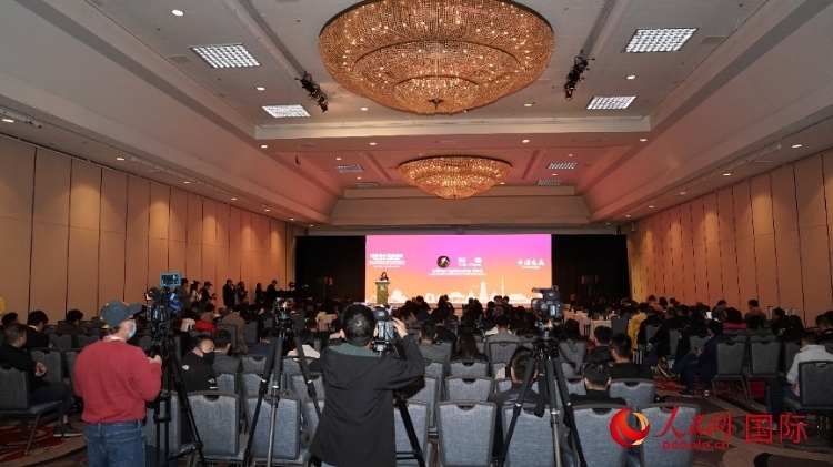 “中國(guó)之夜暨消費(fèi)電子發(fā)展論壇”現(xiàn)場(chǎng)。人民網(wǎng)記者 鄧圩攝