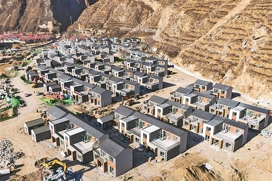 1月16日，門頭溝區(qū)齋堂鎮(zhèn)沿河口村，即將進(jìn)入內(nèi)部裝修環(huán)節(jié)的異地安置項(xiàng)目建設(shè)現(xiàn)場(chǎng)。