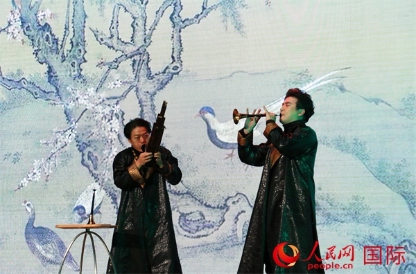 嗩吶表演《百鳥朝鳳》。人民網(wǎng) 許可攝