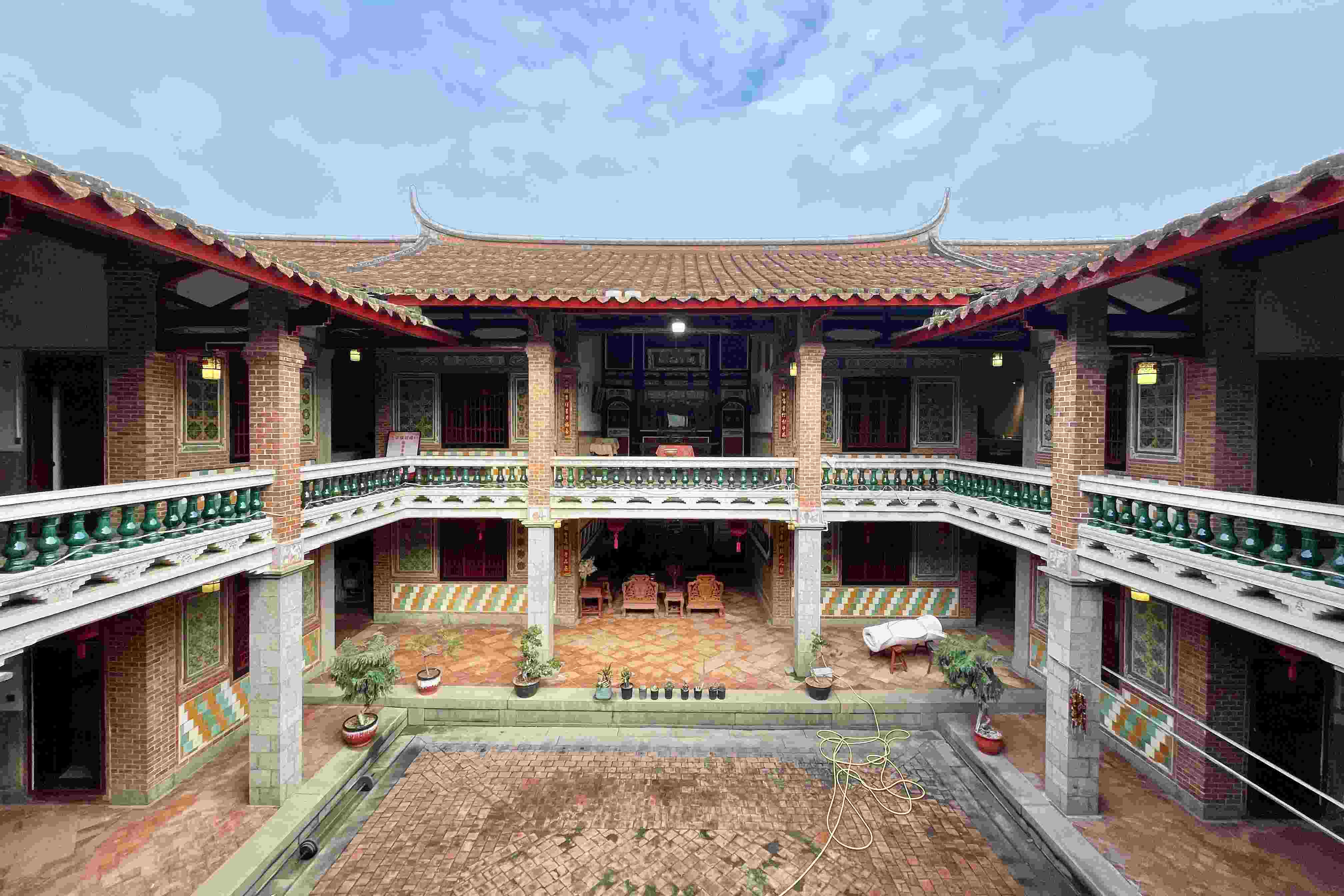 遠(yuǎn)峰厝。林瑤 攝