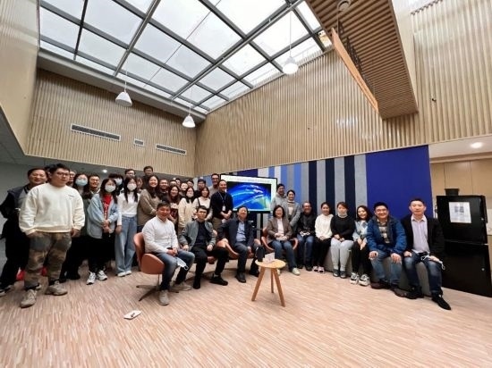 團(tuán)隊(duì)歷史照片。（中國(guó)科學(xué)院上海光學(xué)精密機(jī)械研究所供圖）