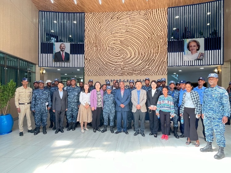 圖為埃塞俄比亞聯(lián)邦警察中文培訓(xùn)班開班儀式現(xiàn)場。亞的斯亞貝巴大學(xué)孔子學(xué)院供圖