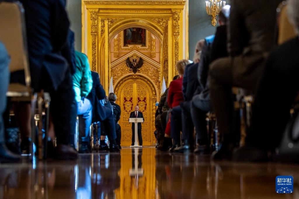 3月20日，俄羅斯總統(tǒng)普京在莫斯科克里姆林宮與其競(jìng)選團(tuán)隊(duì)代表舉行見(jiàn)面會(huì)。新華社記者 曹陽(yáng) 攝