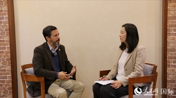 阿根廷布宜諾斯艾利斯大學(xué)阿根廷—中國研究中心主任、阿根廷知名漢學(xué)家畢嘉宏（Ignacio Villagran）接受人民網(wǎng)記者專訪。人民網(wǎng)記者 周雨攝