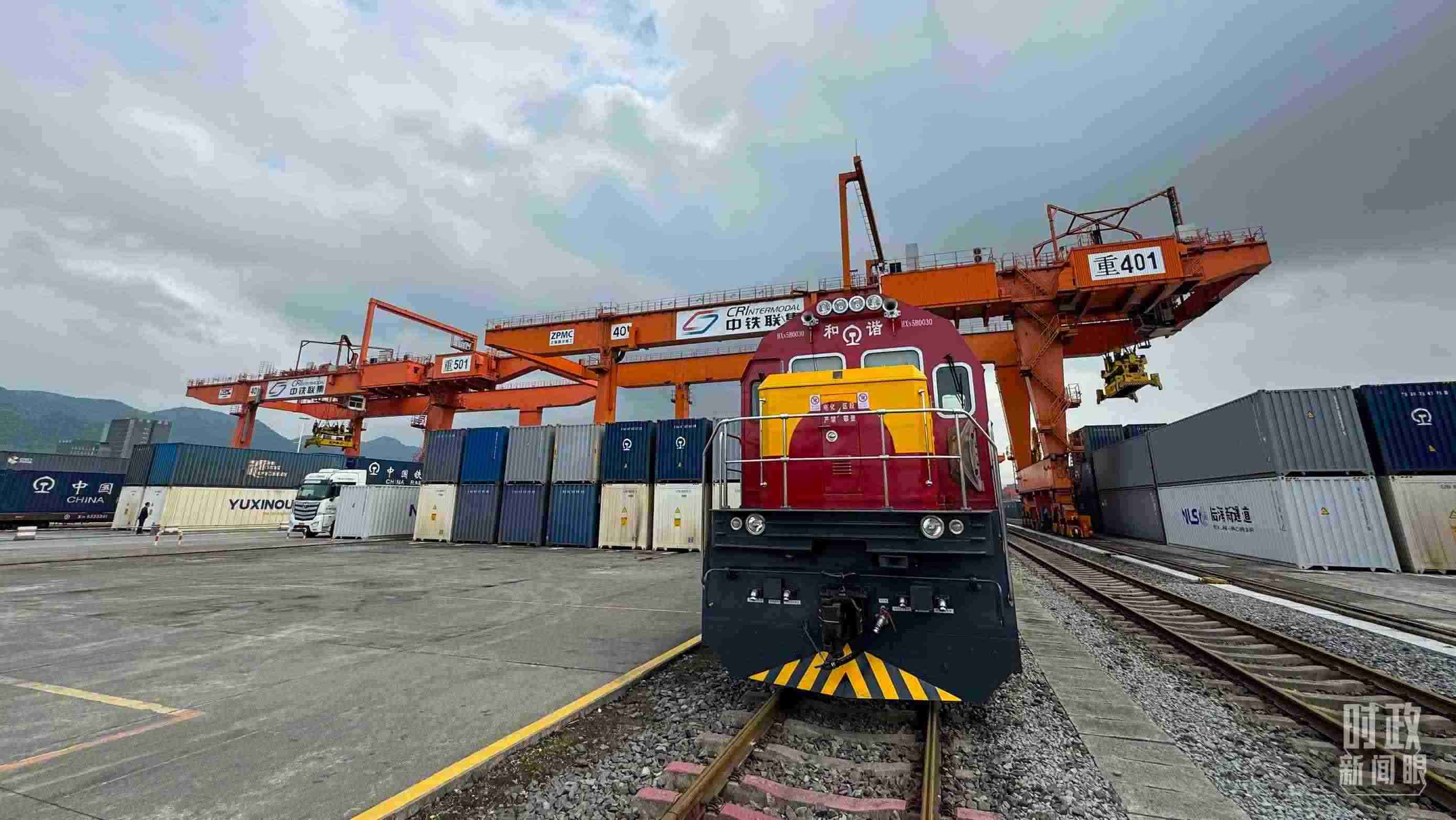 △重慶國際物流樞紐園區(qū)。（總臺央視記者許永松拍攝）