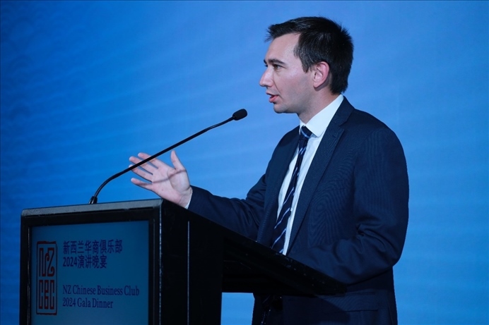 西緬·布朗部長。主辦方供圖