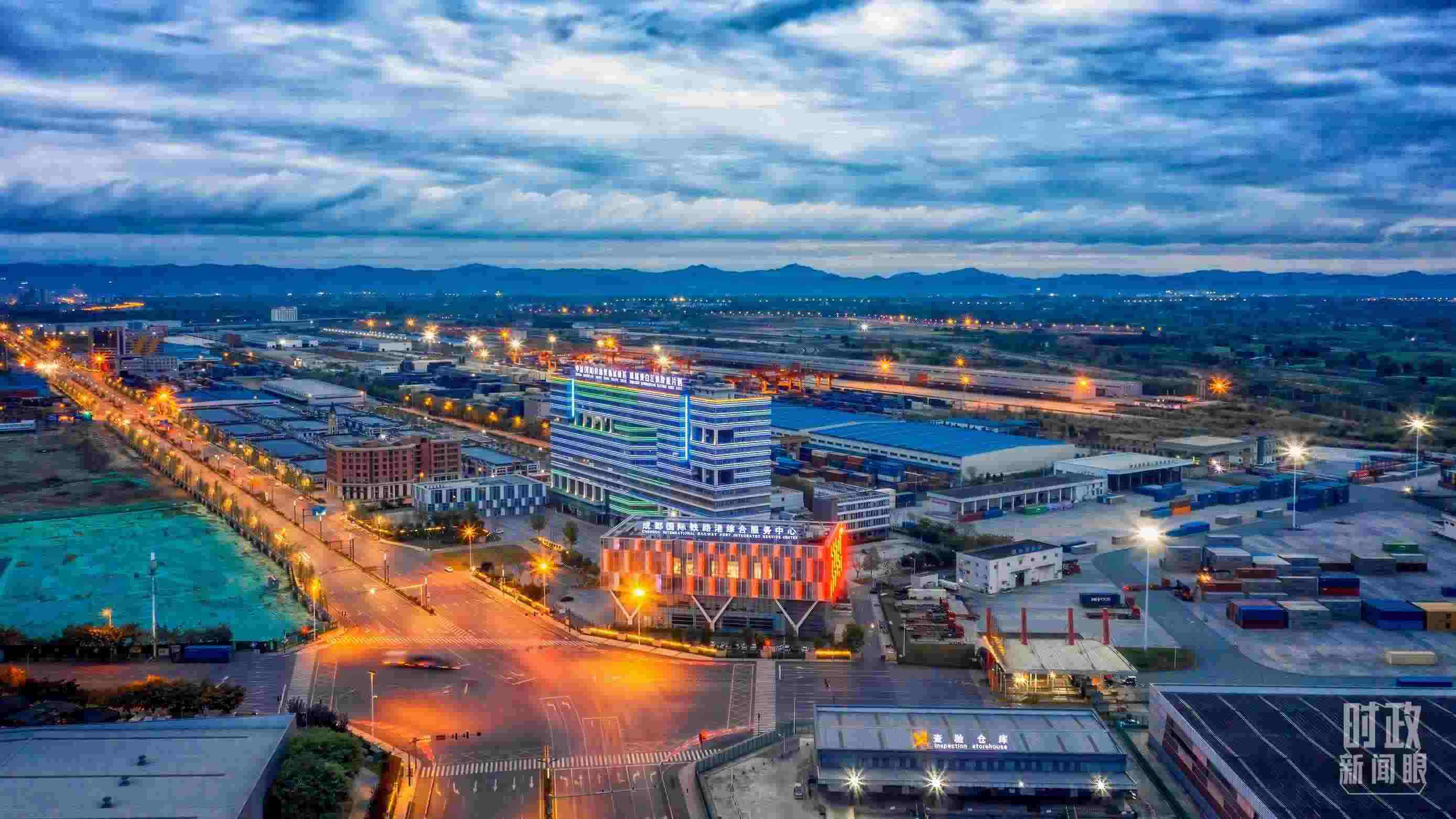 △成都國際鐵路港內(nèi)陸港口。（圖/視覺中國）