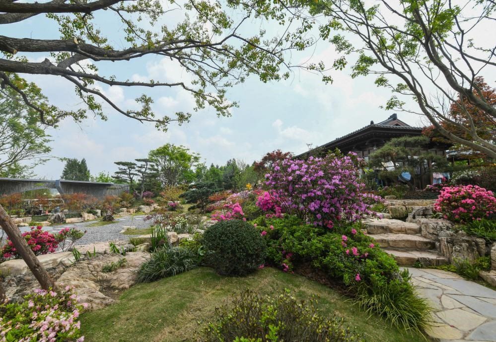 這是2024年4月12日拍攝的成都世園會主會場寧波園。新華社記者 王曦 攝