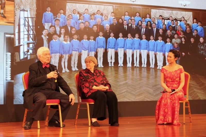 3、費城交響樂團小提琴手戴維·布斯講述自己與中國50多年的友好故事。 伊莎貝爾·羅德里格斯攝