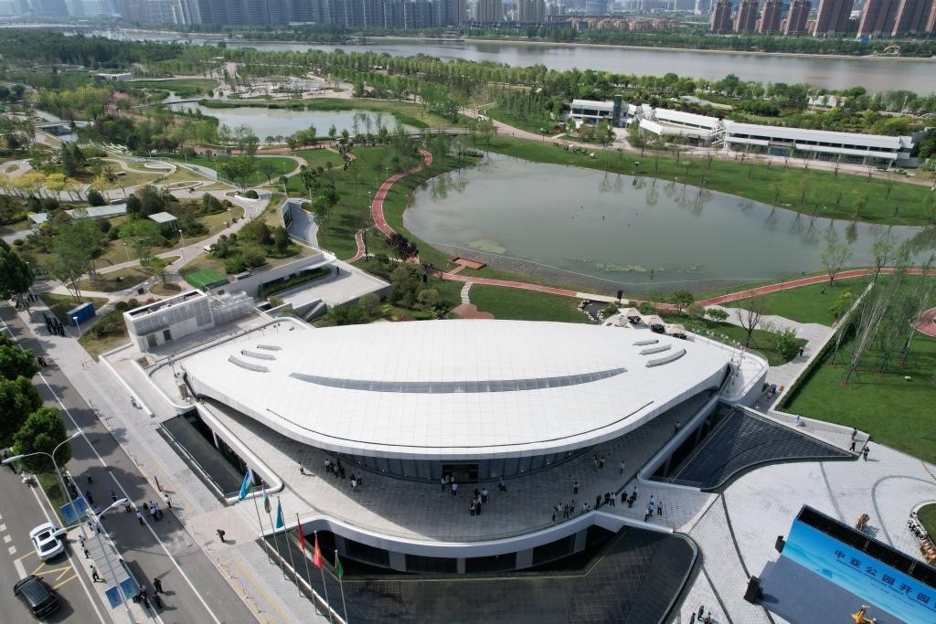 這是位于西安的中亞公園航拍畫面。新華社記者付瑞霞 攝